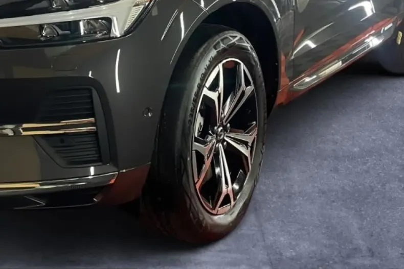 Volvo XC60 din 2022 cu 33.400 km - oferta VOL224986 - foto 6