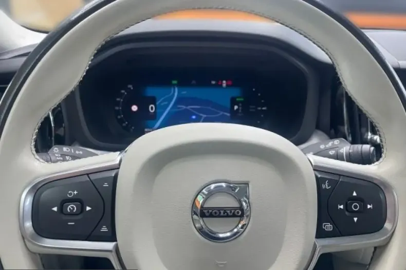 Volvo XC60 din 2022 cu 33.400 km - oferta VOL224986 - foto 8