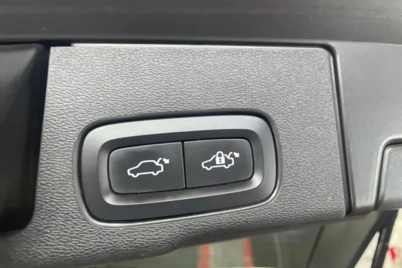 Volvo XC60 din 2022 cu 33.400 km - oferta VOL224986 - foto 14