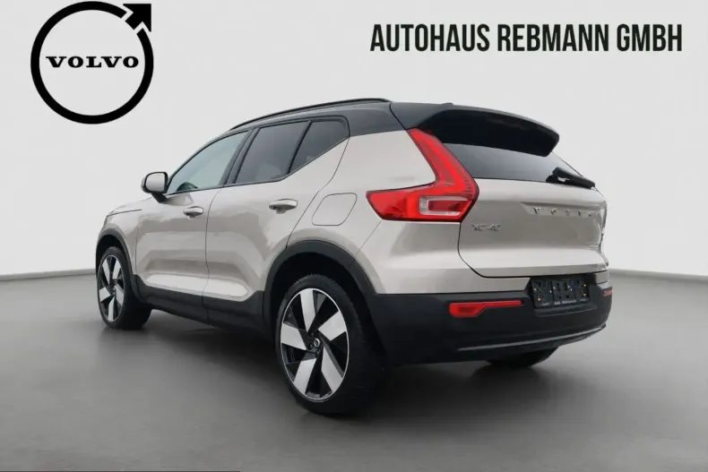 Volvo XC40 din 2023 cu 57.800 km - oferta VOL224987 - foto 4