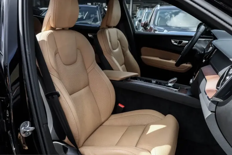 Volvo XC60 din 2025 cu 27.500 km - oferta VOL224988 - foto 6