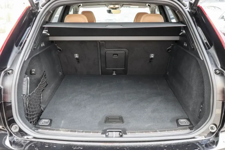 Volvo XC60 din 2025 cu 27.500 km - oferta VOL224988 - foto 10