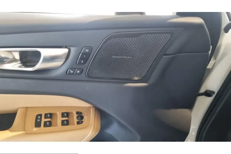 Volvo XC60 din 2024 cu 47.450 km - oferta VOL224993 - foto 11