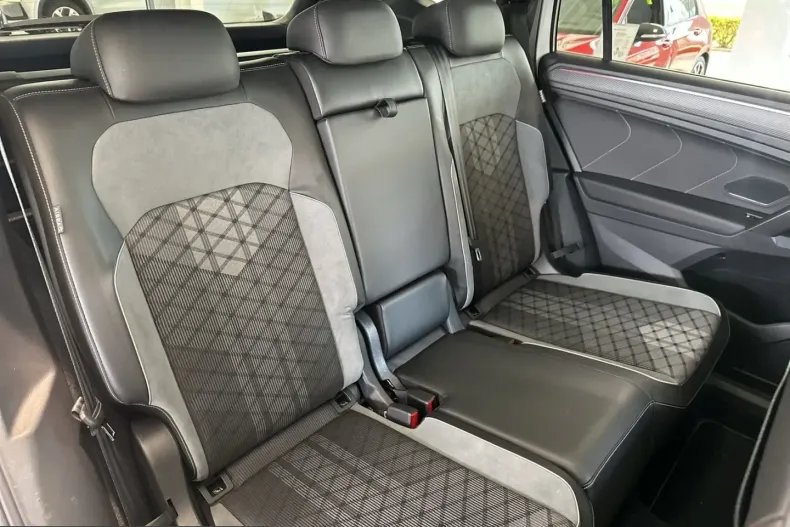 Volkswagen Tiguan Allspace din 2022 cu 63.420 km - oferta VOL224996 - foto 16