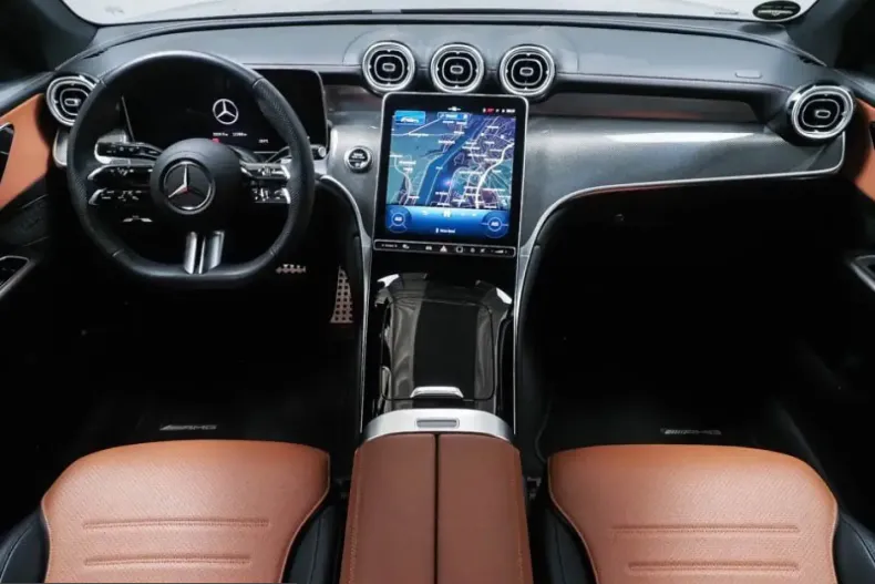 Mercedes-Benz GLC 300 (Clasa GLC) din 2025 cu 11.579 km - oferta MER225003 - foto 3