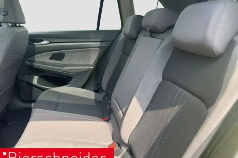 Volkswagen Golf din 2024 cu 31.555 km - oferta VOL225007 - foto 13