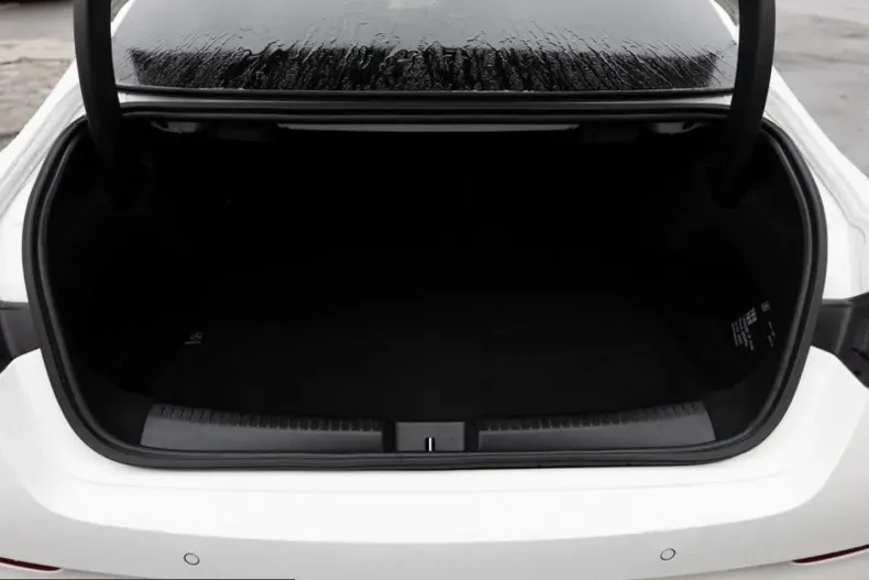 Mercedes-Benz CLA 220 (Clasa CLA) din 2025 cu 9.987 km - oferta MER225015 - foto 6