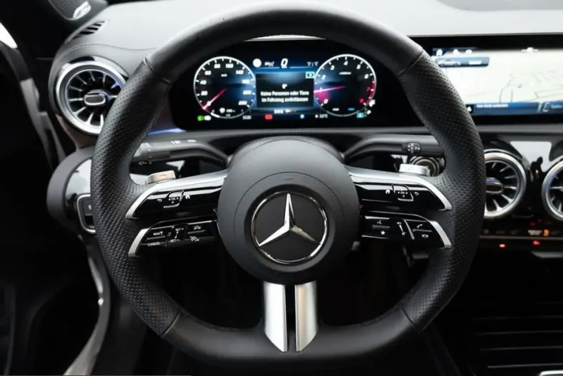 Mercedes-Benz CLA 220 (Clasa CLA) din 2025 cu 9.987 km - oferta MER225015 - foto 7
