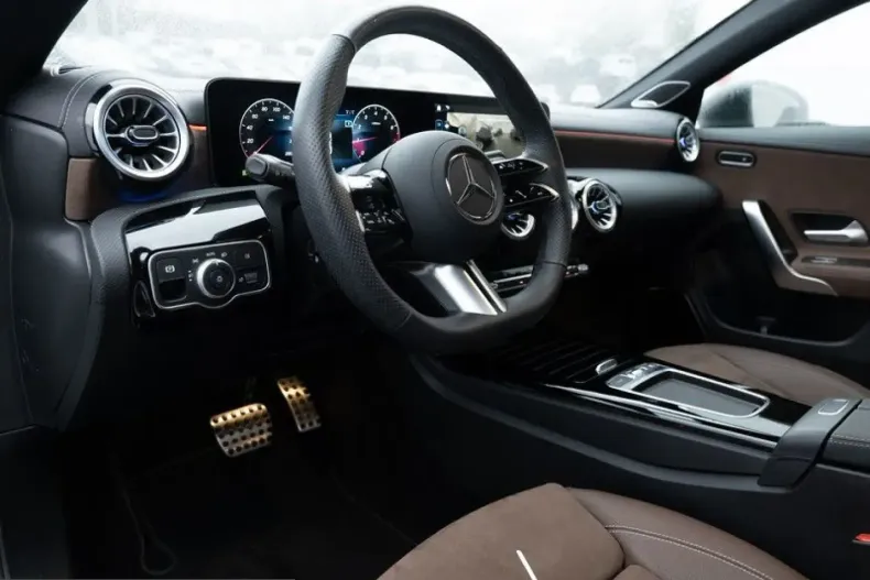 Mercedes-Benz CLA 220 (Clasa CLA) din 2025 cu 9.987 km - oferta MER225015 - foto 19