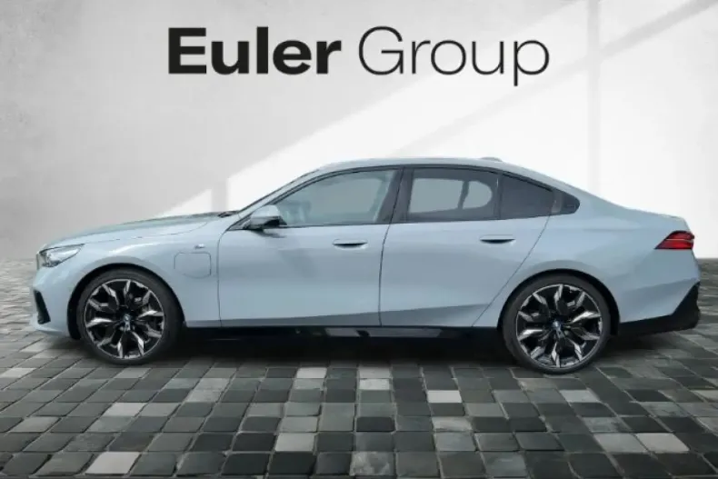 BMW 550 (Seria 5) din 2024 cu 34.718 km - oferta BMW225018 - foto 2