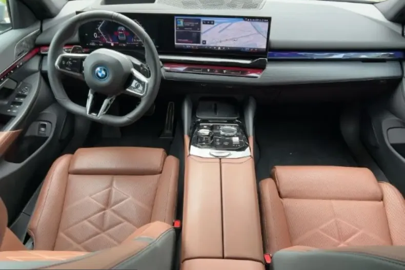 BMW 550 (Seria 5) din 2024 cu 34.718 km - oferta BMW225018 - foto 7