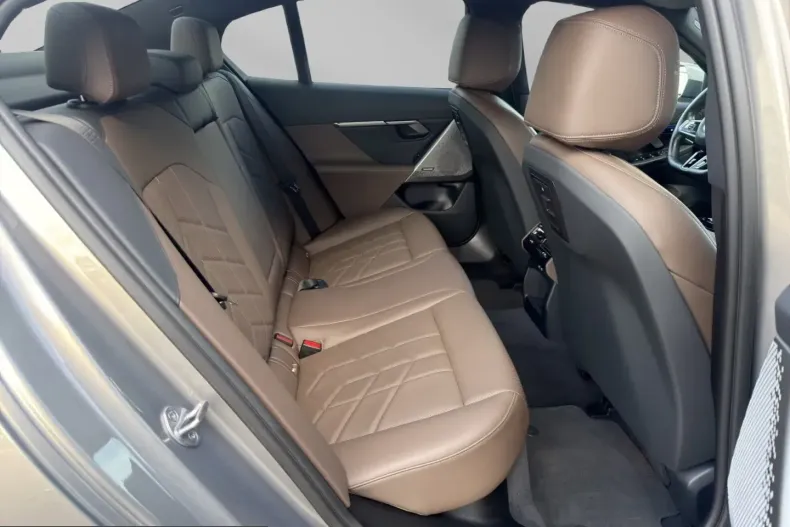 BMW 550 (Seria 5) din 2024 cu 46.200 km - oferta BMW225019 - foto 12