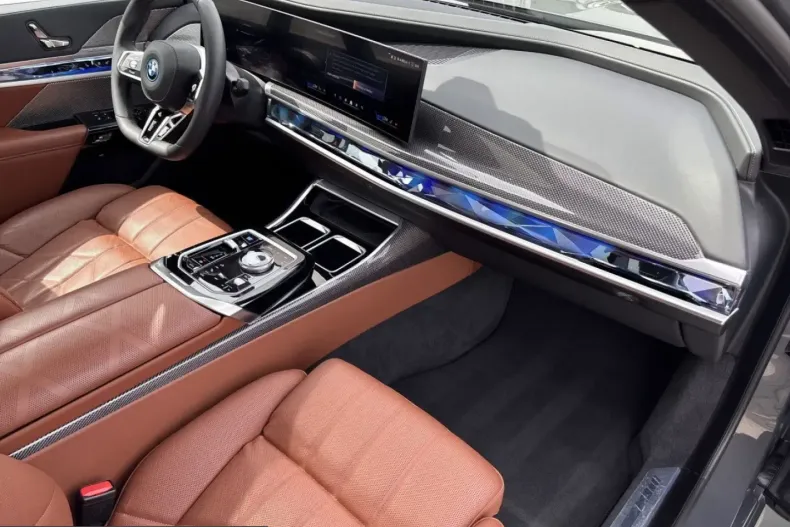 BMW i7 (Seria 7) din 2025 cu 30.700 km - oferta BMW225031 - foto 14