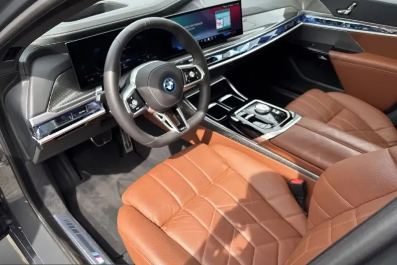 BMW i7 (Seria 7) din 2025 cu 30.700 km - oferta BMW225031 - foto 18