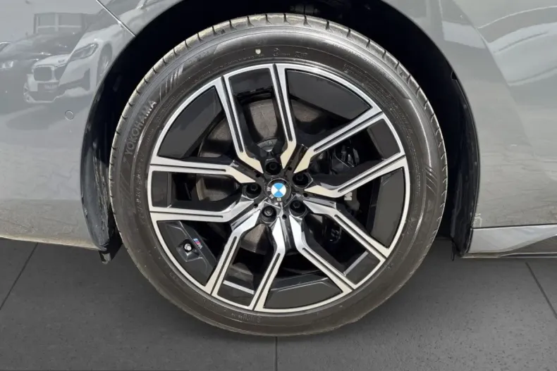 BMW i7 (Seria 7) din 2025 cu 30.700 km - oferta BMW225031 - foto 21