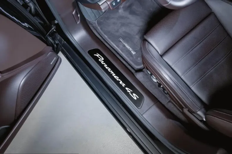 Porsche Panamera din 2025 cu 27.400 km - oferta POR225043 - foto 26