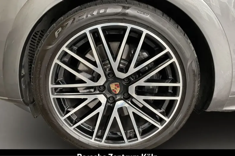 Porsche Cayenne din 2025 cu 3.210 km - oferta POR225048 - foto 12