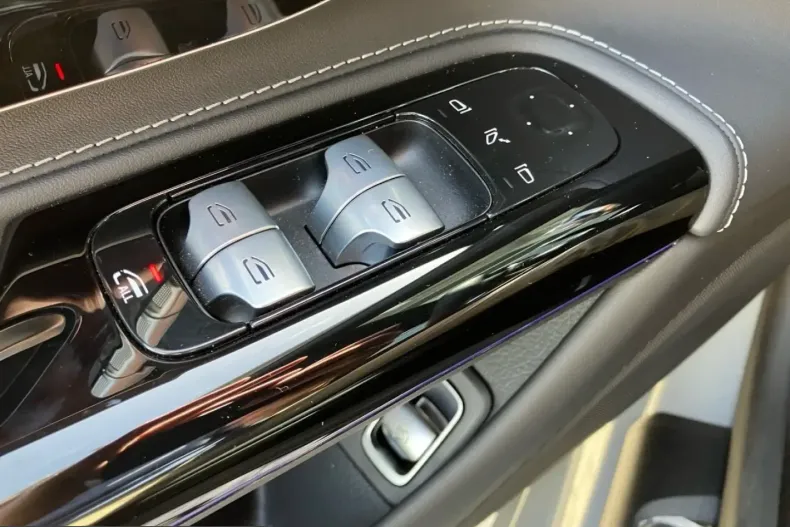 Mercedes-Benz SL 43 AMG (Clasa SL) din 2025 cu 10.726 km - oferta MER225049 - foto 13