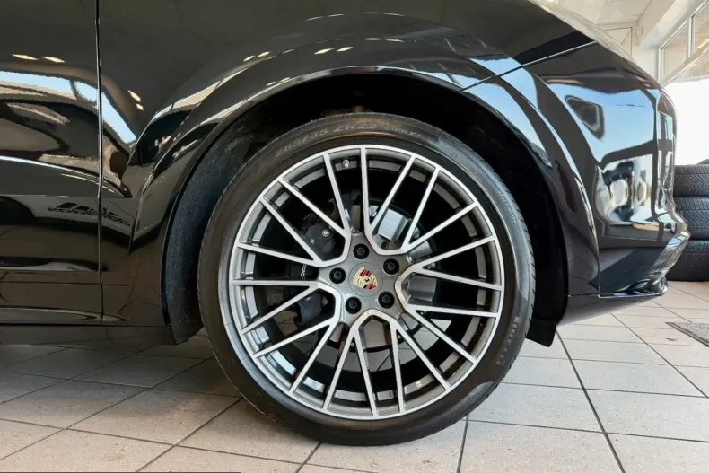 Porsche Cayenne din 2023 cu 56.368 km - oferta POR225056 - foto 6
