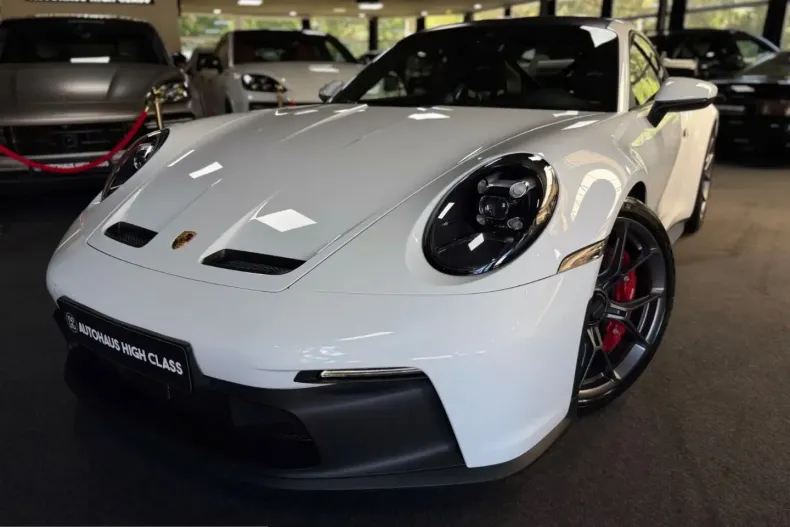 Porsche 911 din 2025 cu 5.200 km - oferta POR225063 - foto 1