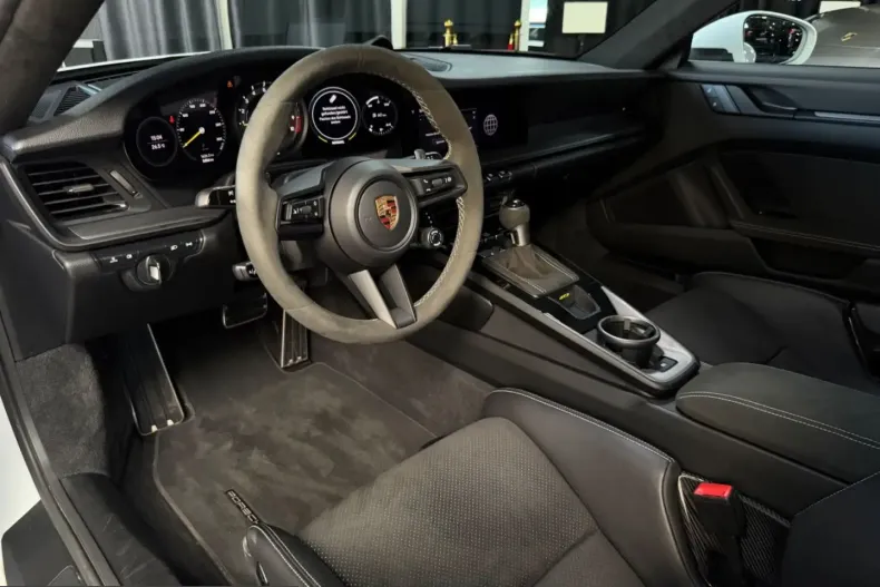 Porsche 911 din 2025 cu 5.200 km - oferta POR225063 - foto 29