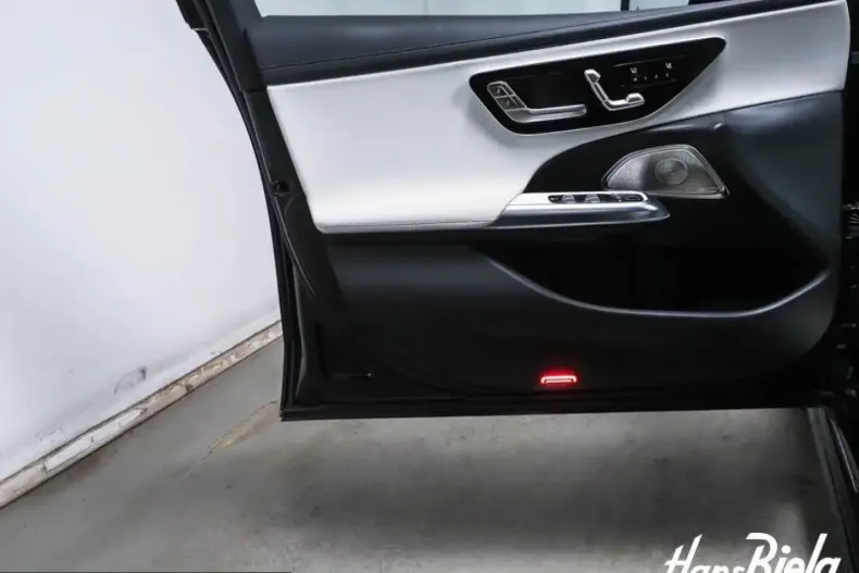 Mercedes-Benz E 300 (Clasa E) din 2025 cu 20.374 km - oferta MER225081 - foto 9