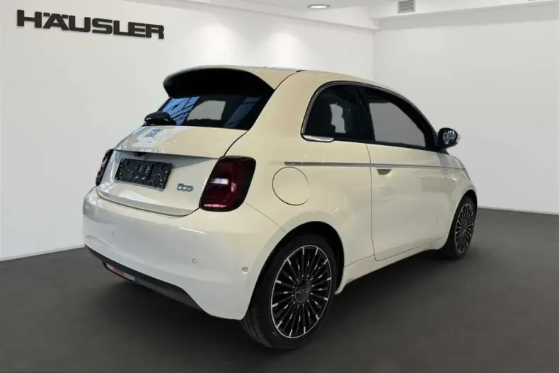 Fiat 500e din 2025 cu 9.000 km - oferta FIA225100 - foto 4