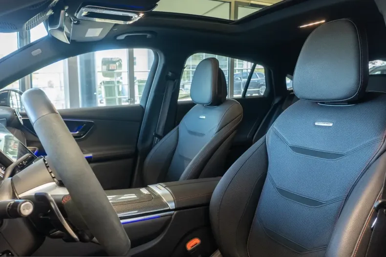 Mercedes-Benz GLC 43 AMG (Clasa GLC) din 2025 cu 11.039 km - oferta MER225105 - foto 9