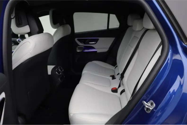 Mercedes-Benz GLC 300 (Clasa GLC) din 2023 cu 9.488 km - oferta MER225106 - foto 12