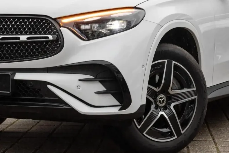 Mercedes-Benz GLC 300 (Clasa GLC) din 2023 cu 30.740 km - oferta MER225108 - foto 5