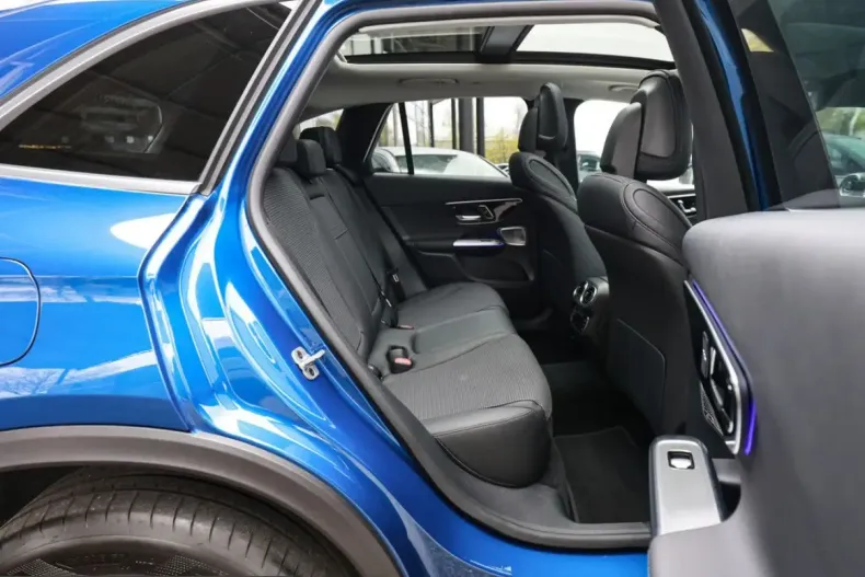 Mercedes-Benz GLC 300 (Clasa GLC) din 2025 cu 19.987 km - oferta MER225110 - foto 4