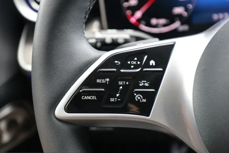 Mercedes-Benz GLC 300 (Clasa GLC) din 2025 cu 19.987 km - oferta MER225110 - foto 19