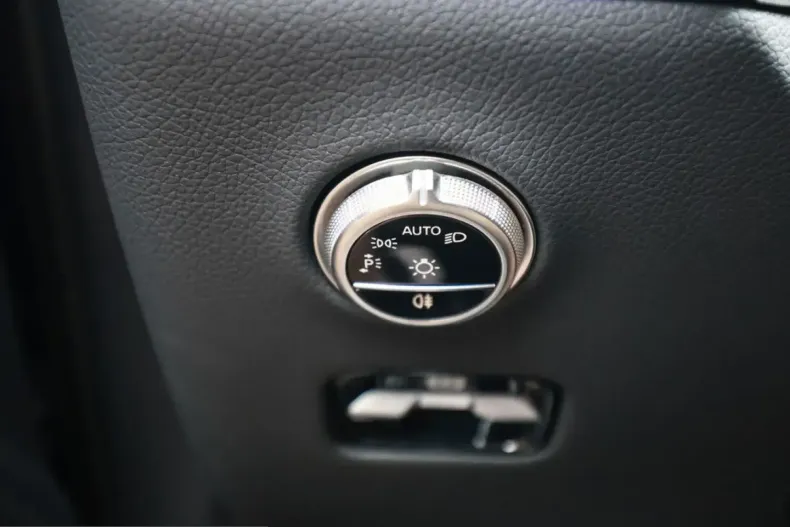 Mercedes-Benz GLC 300 (Clasa GLC) din 2025 cu 19.987 km - oferta MER225110 - foto 22