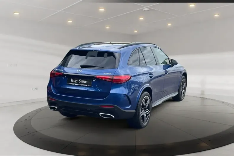 Mercedes-Benz GLC 400 (Clasa GLC) din 2023 cu 9.700 km - oferta MER225111 - foto 4