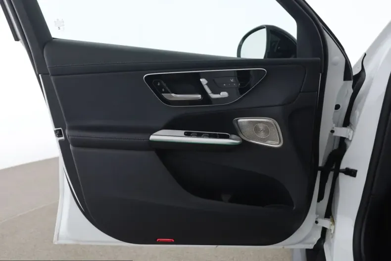 Mercedes-Benz GLC 400 (Clasa GLC) din 2023 cu 75.800 km - oferta MER225112 - foto 12