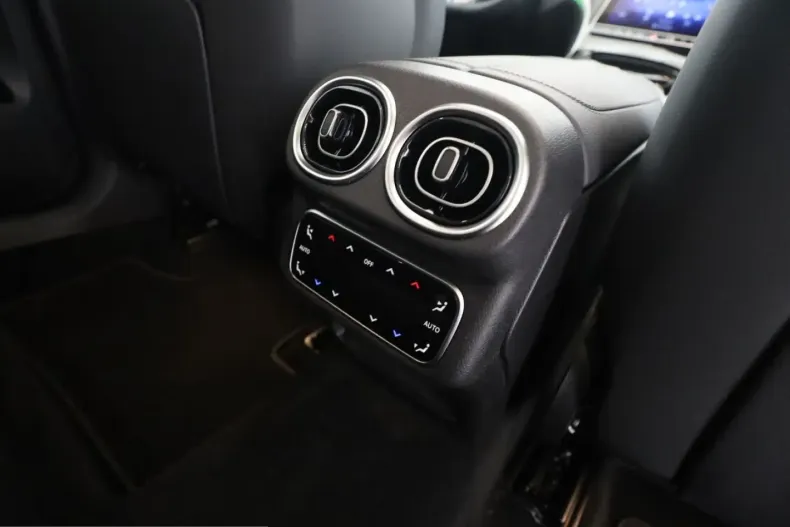 Mercedes-Benz GLC 400 (Clasa GLC) din 2023 cu 75.800 km - oferta MER225112 - foto 23