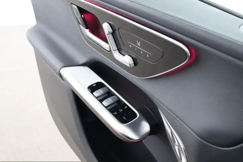 Mercedes-Benz GLC 400 (Clasa GLC) din 2023 cu 59.900 km - oferta MER225113 - foto 13
