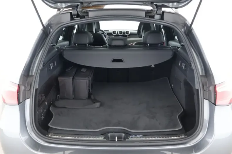 Mercedes-Benz GLC 400 (Clasa GLC) din 2023 cu 59.900 km - oferta MER225113 - foto 15