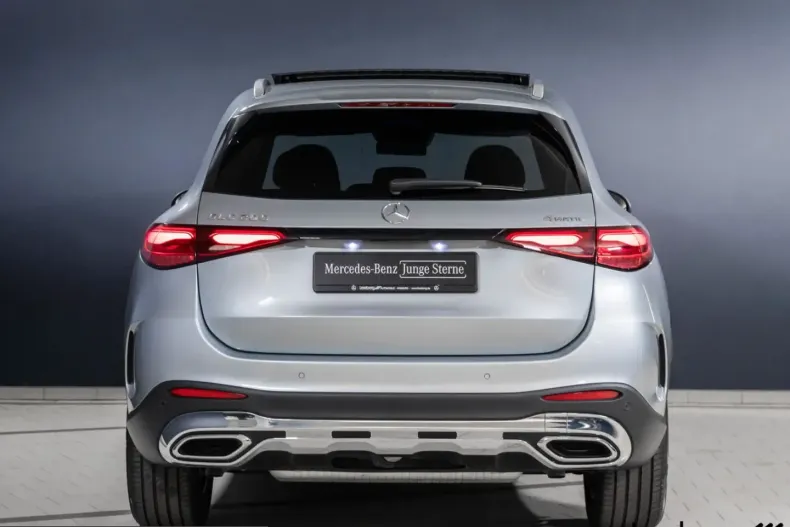 Mercedes-Benz GLC 200 (Clasa GLC) din 2023 cu 5.000 km - oferta MER225114 - foto 6