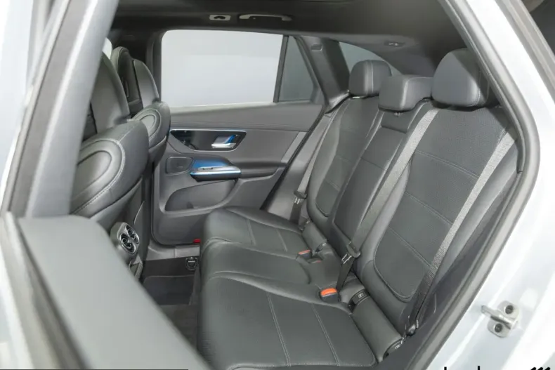 Mercedes-Benz GLC 200 (Clasa GLC) din 2023 cu 5.000 km - oferta MER225114 - foto 16