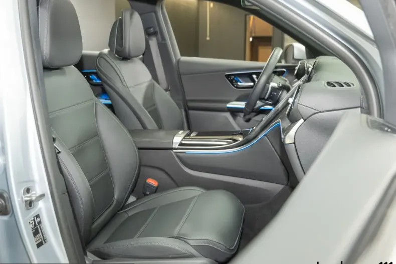 Mercedes-Benz GLC 200 (Clasa GLC) din 2023 cu 5.000 km - oferta MER225114 - foto 18