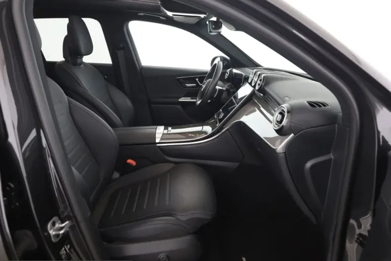 Mercedes-Benz GLC 300 (Clasa GLC) din 2023 cu 49.999 km - oferta MER225117 - foto 11