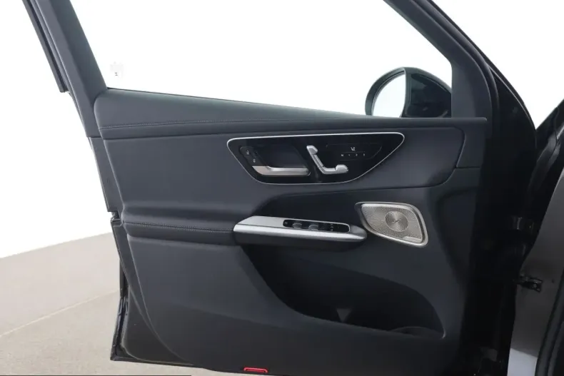 Mercedes-Benz GLC 300 (Clasa GLC) din 2023 cu 49.999 km - oferta MER225117 - foto 13