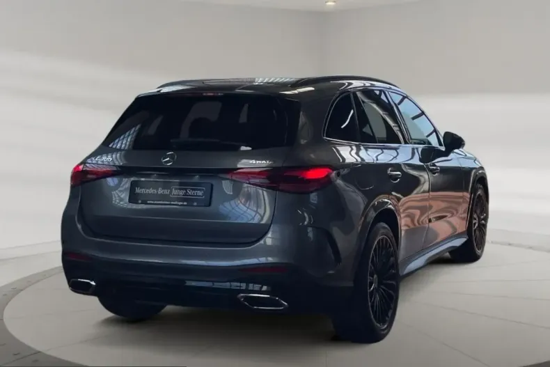 Mercedes-Benz GLC 300 (Clasa GLC) din 2023 cu 61.641 km - oferta MER225139 - foto 2