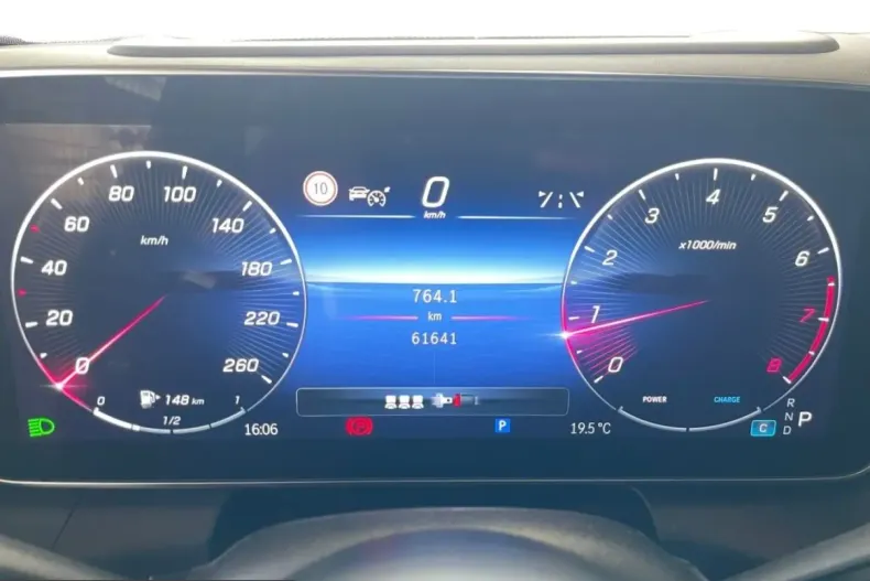 Mercedes-Benz GLC 300 (Clasa GLC) din 2023 cu 61.641 km - oferta MER225139 - foto 9