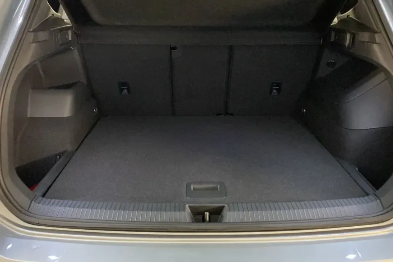 Volkswagen Tiguan din 2024 cu 43.646 km - oferta VOL225147 - foto 12