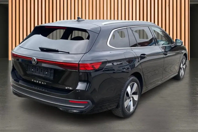 Volkswagen Passat Variant din 2025 cu 21.704 km - oferta VOL225184 - foto 6