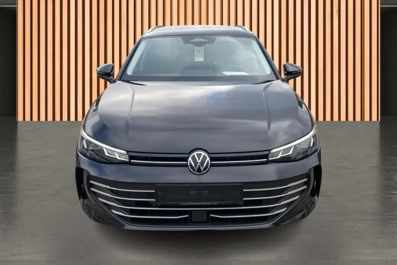 Volkswagen Passat Variant din 2025 cu 21.704 km - oferta VOL225184 - foto 8