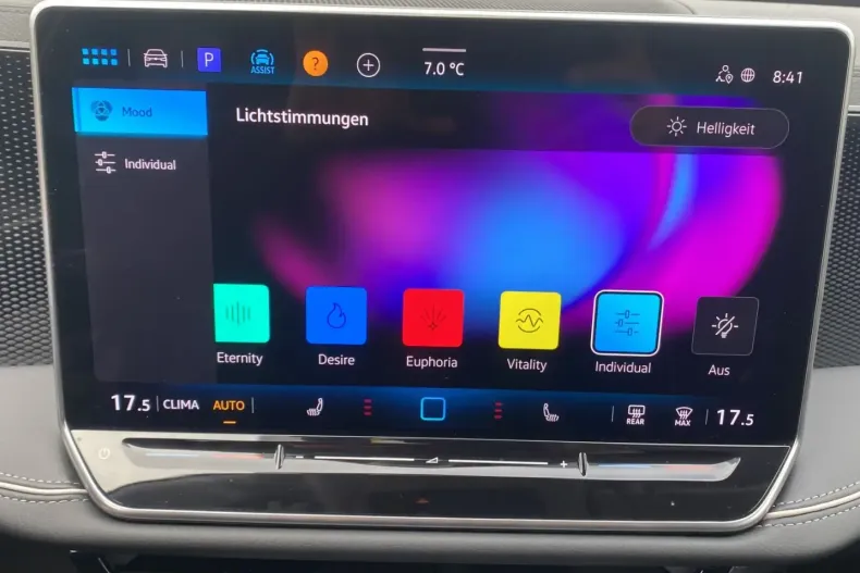 Volkswagen Passat Variant din 2025 cu 21.704 km - oferta VOL225184 - foto 14
