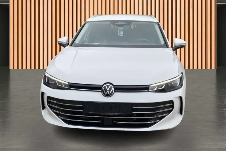 Volkswagen Passat Variant din 2025 cu 20.737 km - oferta VOL225189 - foto 17
